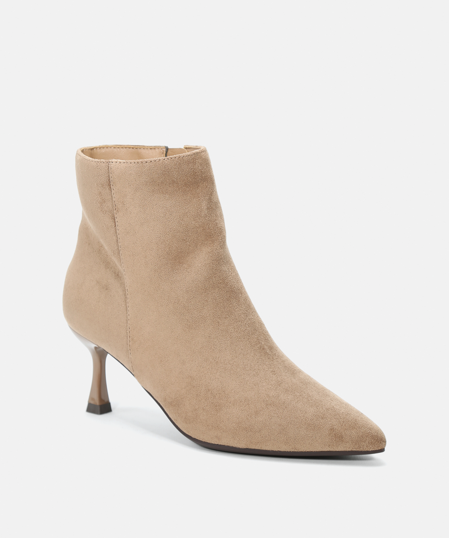 Botines tacón fino  image number null